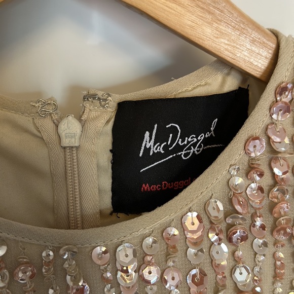 MacDuggal, size 0, 100% polyester, length 59 inches - Picture 4 of 8